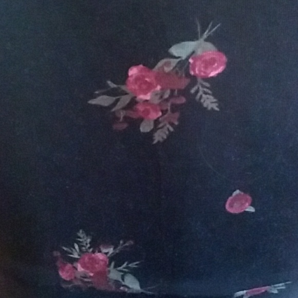 Brand new back dress with rose design. - Picture 4 of 5